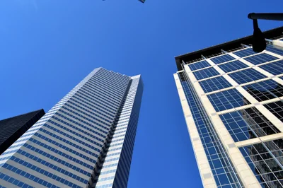 Découvrez les meilleurs panneaux entreprise extérieure dans la région nantaise en 2026